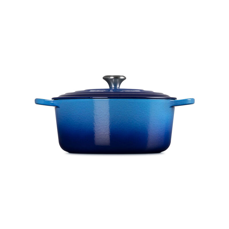 Le Creuset Signature Cast Iron Round Casserole 28cm image number 3